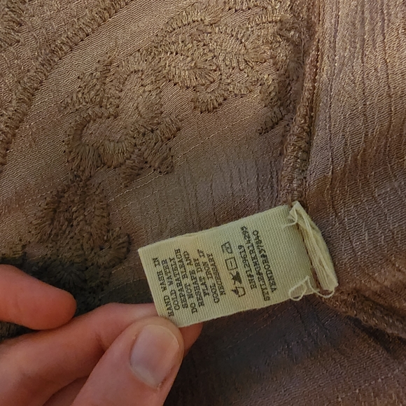 BKE Gimmicks Open Back Shirt - Picture 10 of 12